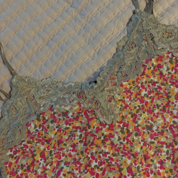 Pink patterned cami top - Picture 3 of 4